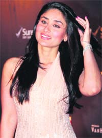 Sculpted charm: Kareena Kapoor