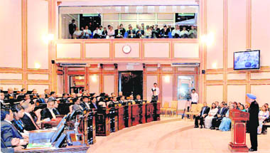 Prime Minister Manmohan Singh addressing the Maldivian Majlis (Parliament) in Male