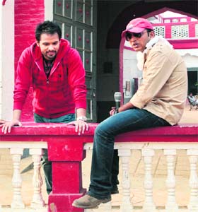 ON TRACK (L-R) Amrinder Gill and Navaniat Singh