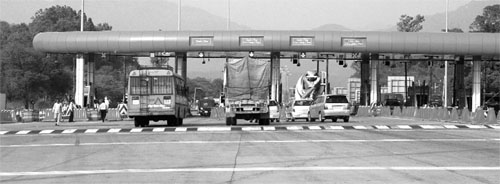 A view of the toll plaza on the highway.