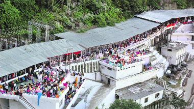 Devotees queue up much ahead of the Vaishno Devi shrine, 14 km from Katra