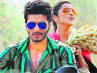 A still from Ishaqzaade