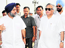 Punjab Deputy CM Sukhbir Badal, Union Rural Development Minister Jairam Ramesh and Punjab Congress MLA Rana Gurmeet Singh Sodhi (extreme right) in the border area of Ferozepur on Friday