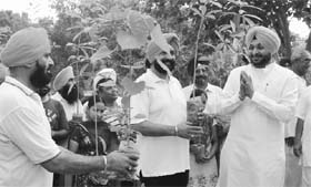 Mohali MLA Balbir Singh Sidhu along with Member of Parliament Ravneet Singh Bittu at Nature Park, Phase VIII, Mohali, on Sunday