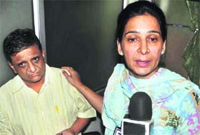 CPS Dr Navjot Kaur with Dr Sameer Kaushal, who claims to be a trustee of Mohalis Amar Hospital