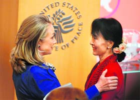 US Secretary of State Hillary Clinton with Myanmar's democracy icon Aung San Suu Kyi in Washington