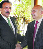Union Home Minister Sushil Kumar Shinde with Pakistani Interior Minister A Rehman Malik in Male