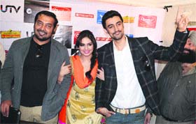 Actor Huma Qureshi flanked by Director Anurag Kashyap (left) and co-star Kunal Kapoor (right) were in the city to promote their movie ‘Luv, Shuv Te Chicken Khurana’