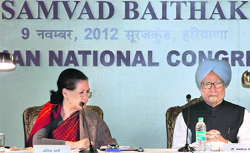 PM Manmohan Singh and AICC chief Sonia Gandhi at the partys Samvad Baithak. A Tribune photo
