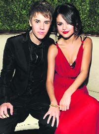 Showdown: Justin Bieber & Selena Gomez
