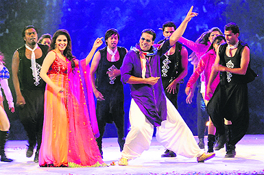Akshay Kumar and Asin perform at the opening ceremony of the third edition of World Cup Kabaddi in Bathinda on Saturday. Twentythree teams would be seen in action in the fortnight-long event.