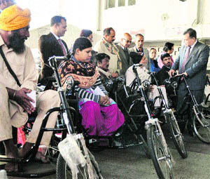 National Small Industries Corporation Limited in collaboration with the Bharat Vikas Parishad organised a free artificial limb distribution camp at the Viklang Sahayta Kendra, Rishi Nagar, Ludhiana.