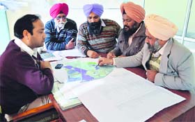 MC officials finalise the maps in Ludhiana