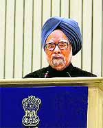 PM Manmohan Singh addresses the National Development Council meeting in New Delhi