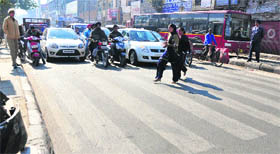 A traffic cop ensures that traffic rules are followed in Ludhiana.