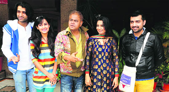 Ranjan Chhabra, Disha, Sanjay Mishra, Pragati Pande and Anshul Sharma