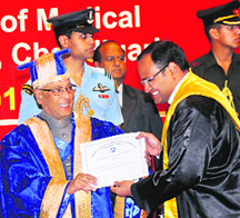 President Pranab Mukherjee presents the Kataria Memorial Gold Medal to Dr Kanhaiya Lal Aggarwal at the PGI convocation in Chandigarh on Friday.