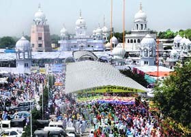 Faith Factor: Devotees throng Takht Damdama Saheb Gurdwara at Talwandi Sabo on the occasion of Baisakhi on Saturday