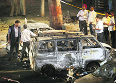 Sources said the bomb was a crude and unsophisticated IED and claimed that the Indian Mujahideen is notorious for making such kind of bombs.