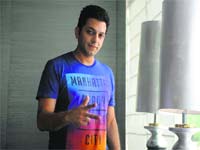 Turntables: DJ Gaurav Photo: S Chandan