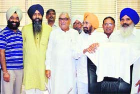 Farmers of Pehowa and Ghula Assembly segments with CM Bhupinder Singh Hooda in Chandigarh