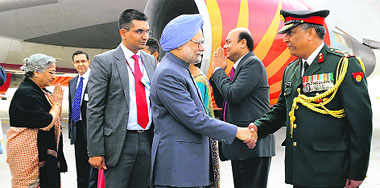 PM Manmohan Singh is received by Indian officials at the Frankfurt  airport. The PM is on his way to New York to attend the 68th session of the UN General Assembly. 