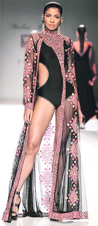 A model showcases a Malini Ramani on the day one of Wills Lifestyle India Fashion Week