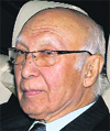 Sartaj Aziz, Pak PMs adviser, met J-K separatists on Sunday