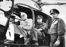 Former Prime Minister Jawaharlal Nehru with senior Army officers during the 1962 war