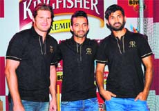 (L-R) Shane Watson, Ajinkya Rahane and Abhishek Nayar