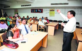 GC Sharma, Head, Financial Education Schools and Universe, addresses school principals at BCM school in Ludhiana