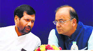 Union Minister for Consumer Affairs, Food and Public Distribution Ramvilas Paswan and Union Finance Minister Arun Jaitley at the Food Ministers’ Conference in New Delhi on Friday.