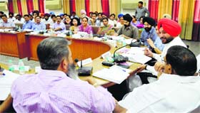 MP Ravneet Singh Bittu chairs the quarterly meeting of the District Vigilance and Monitoring Committee in Ludhiana on Monday