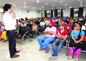Students attend an interactive session at the GGNIMT