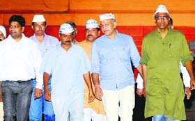 AAP members led by Arvind Kejriwal after meeting the President