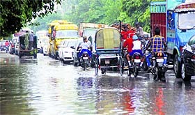 Vehicles stuck in a traffic jam on the PAU campus