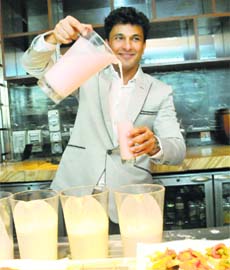 Drink to this: Vikas Khanna Photo: Vicky Gharu