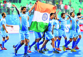 Indian hockey team celebrates after defeating Pakistan 4-2 in the penalty shootout to win the gold at the 17th Asian Games in Incheon on Thursday.