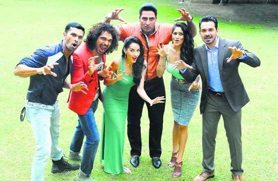 (L- R) Aaran Chaudhary, Aadil Chahal, Nora Fatehi, Varindar Singh Ghuman, Himarsha Venketsamy and Abhinav Shukla