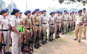 UT police personnel get instructions on security arrangements ahead of Prime Minister Narendra Modi’s visit for attending the swearing-in ceremony of the new Haryana Chief Minister, in Chandigarh on Saturday