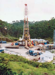 An oil -rig in operation near Jawalamukhi