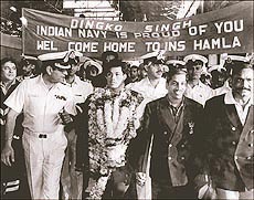 Mumbai: Gold Medalist Dingko Singh being welcomed in "Naval style" at the INS Hamla — PTI