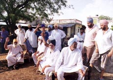 Farmers of village Kanakpur 