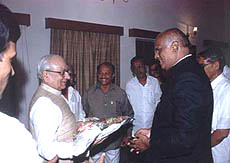 NEW DELHI : Members of the Committee on Assurances of the Karnataka Legislative Council, led by its Chairman, Mr T. N. Narasimha Murthy, on its study tour in northern states, called on Vice-President Krishan Kant here on Thursday.