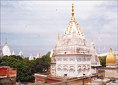 The Raghunath temple was built by Maharaja Gulab Singh in 1851