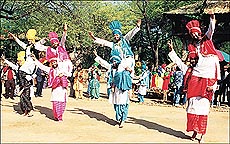 Kurtas, tehmats and pugrees form a part of the bhangra culture