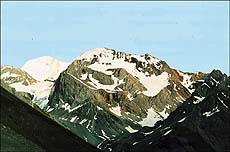 Om Parbat