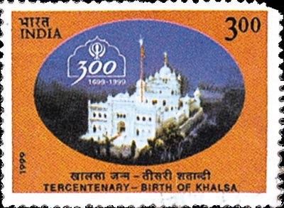 President K.R. Narayanan on April 9, 1999 released a commemorative stamp on the 300th anniversary of the Khalsa.The stamp commemorates the initiation of Khalsa Panth by Guru Gobind Singh on the Baisakhi day in 1699 was released at Rashtrapati Bhavan.