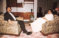 Shukla with Lata in Ru-Ba-Ru