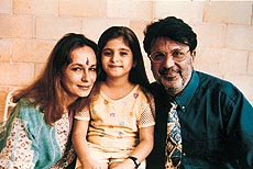 Soni, Dhawan and a child star in Aur Phir Ek Din